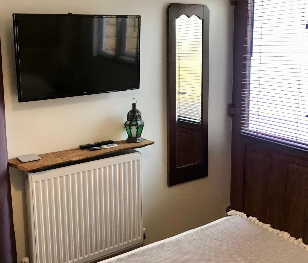 Cute Self-Contained Guest Room With Ensuite And Private Decked Porch In Glastonbury Kültér fotó